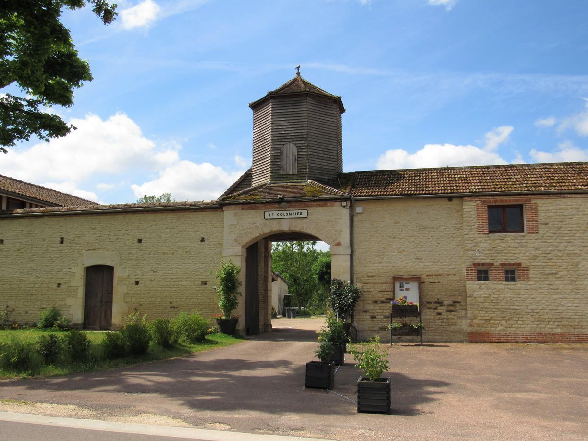 Bed and Breakfast Domaine Le Colombier Dienville Exterior foto